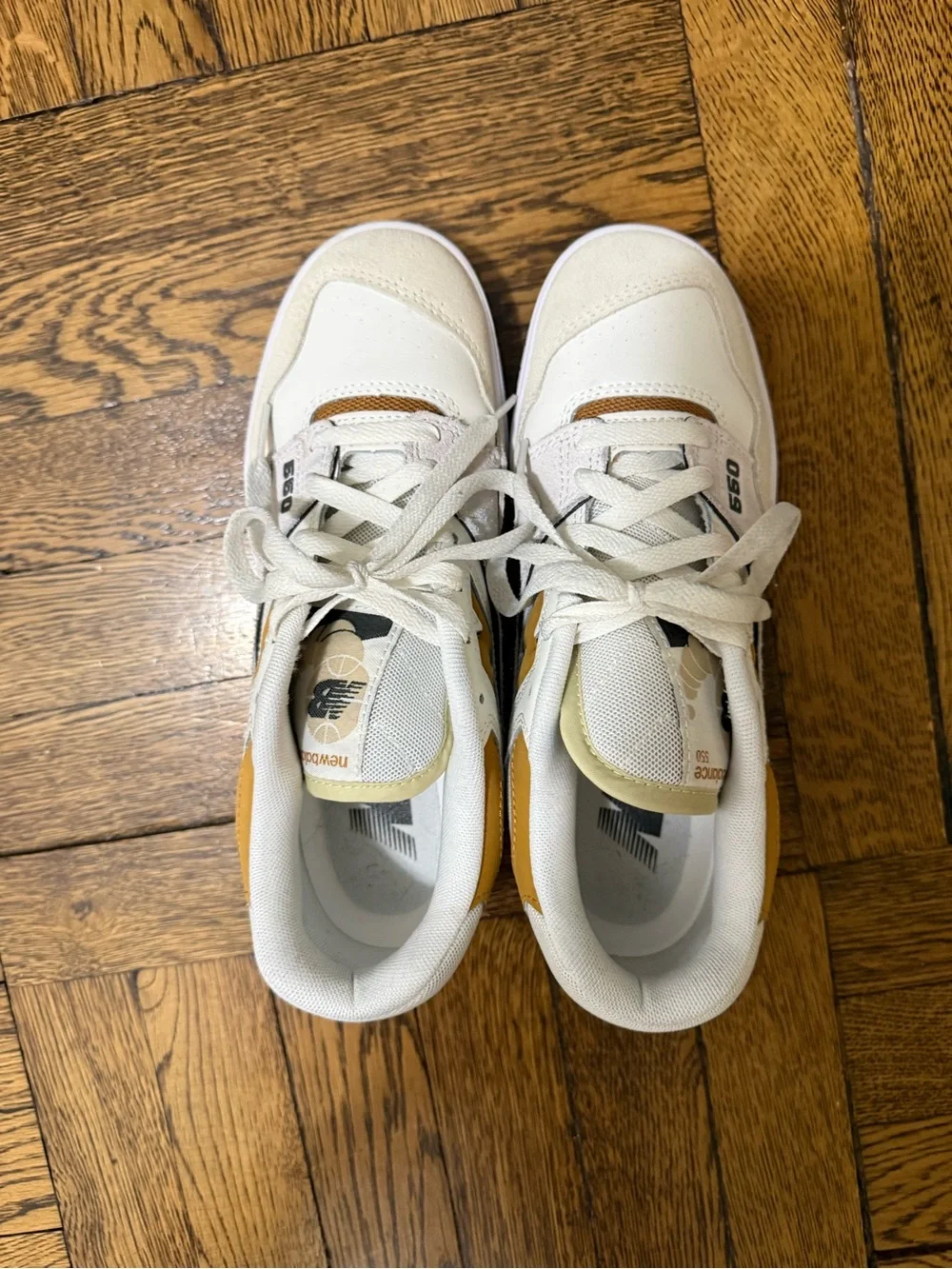 Women’s New Balance 550, size 8 - Picture 3 of 7